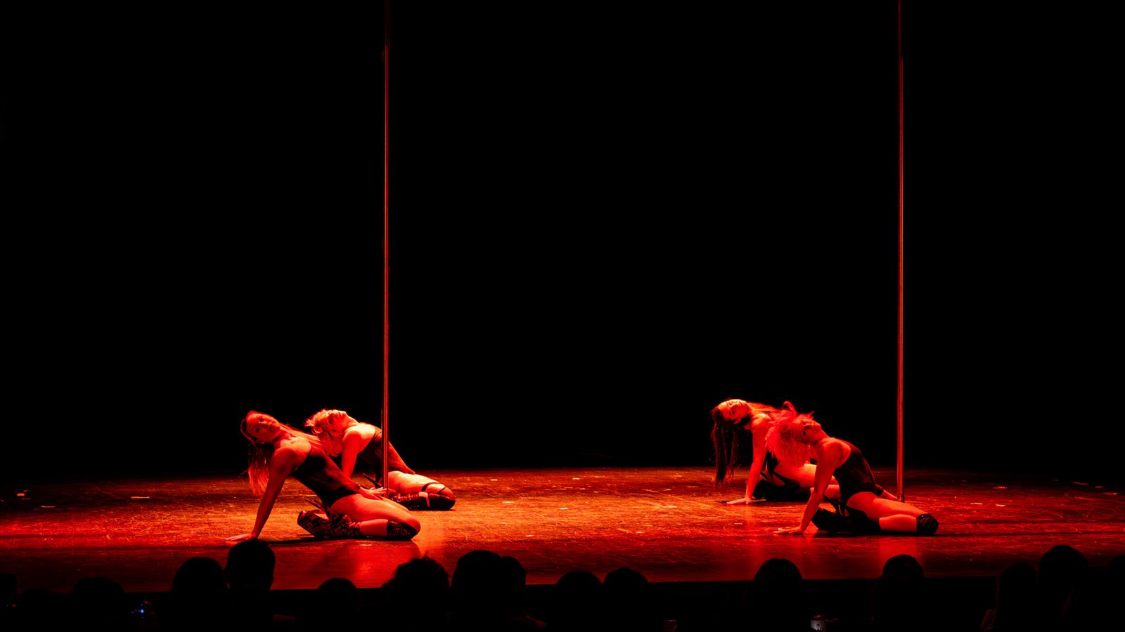 Pole Flow duo performing